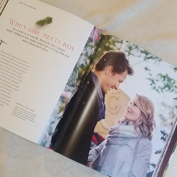 HALLMARK CHANNEL Countdown To Christmas Book - Picture 12 of 16